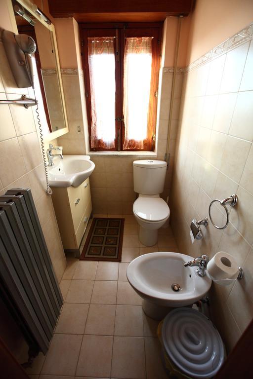 Agira Casa Albergo La Terza Stella الغرفة الصورة